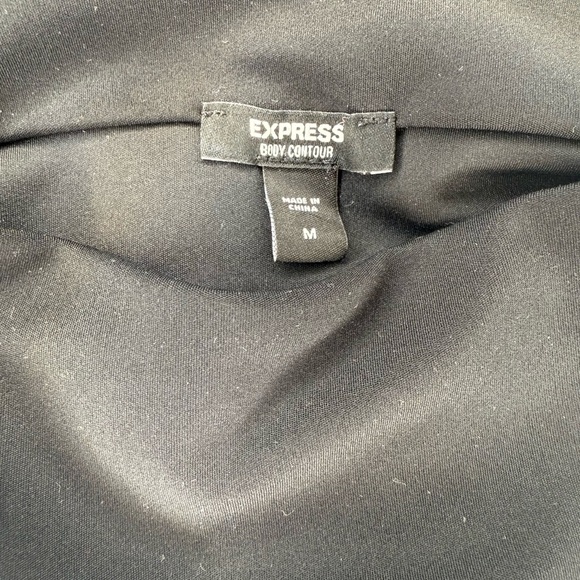 Women’s Express Body Contour Cropped Black Long Sleeve Top - Picture 3 of 4